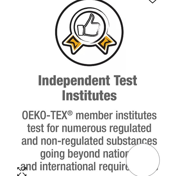 - hotel collection  down  alternative comforter queen - Picture 2 of 2